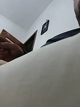 Snapshot of thonyx93 chatting on 20, 11, 2025 thonyx93 online show from 20, 11, 2025