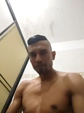 Snapshot of exotico2323 chatting on 20, 4, 2026 exotico2323 online show from 20, 4, 2026