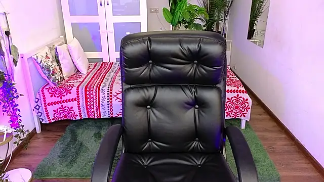 kitten murray  online show from 12, 2, 2026