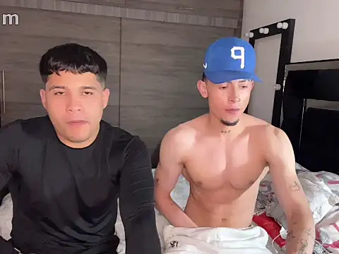 Snapshot of strongManLatino chatting on 5, 3, 2026 strongManLatino online show from 5, 3, 2026