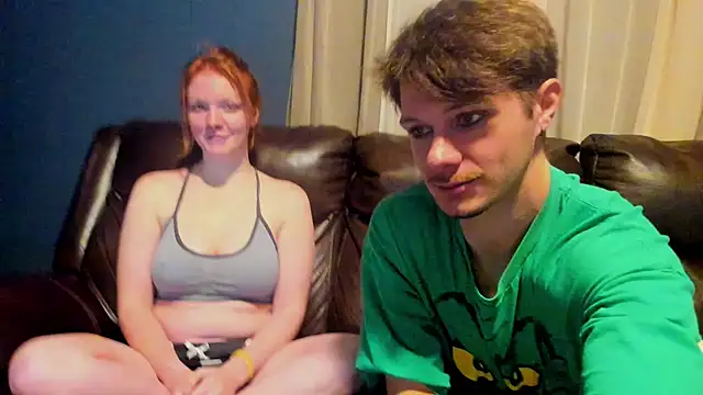 Snapshot of LoversUnleashedXO chatting on 27, 10, 2025 LoversUnleashedXO online show from 27, 10, 2025