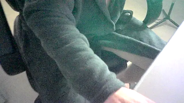 Snapshot of nobby2012 chatting on 12, 4, 2026 nobby2012 online show from 12, 4, 2026