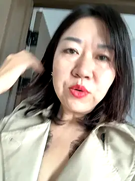 Snapshot of siru-love chatting on 16, 10, 2025 siru-love online show from 16, 10, 2025