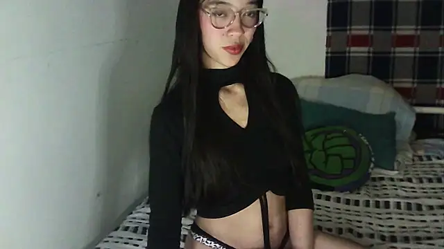 Mikha Ela online show from 1, 11, 2025