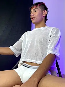 Snapshot of cherub_ chatting on 12, 11, 2025 cherub online show from 12, 11, 2025