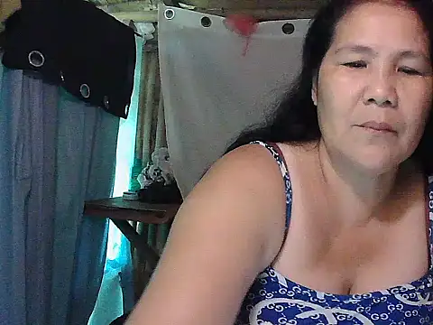 Snapshot of milagrose_rose chatting on 7, 4, 2026 milagrose rose online show from 7, 4, 2026