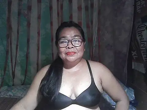 Snapshot of cris_tita chatting on 2, 4, 2026 cris tita online show from 2, 4, 2026