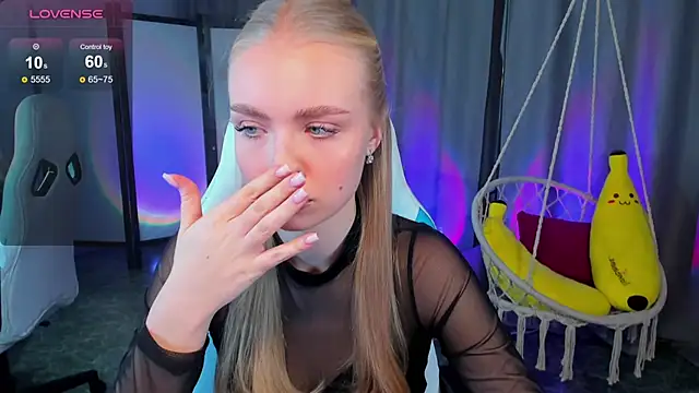 Snapshot of TessaGrays chatting on 9, 2, 2026 TessaGrays online show from 9, 2, 2026