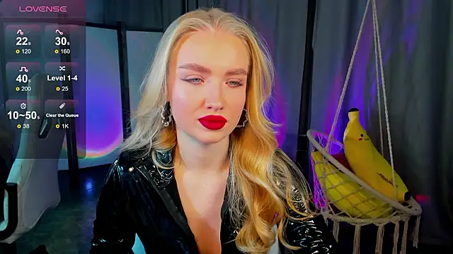 Snapshot of TessaGrays chatting on 11, 2, 2026 TessaGrays online show from 11, 2, 2026