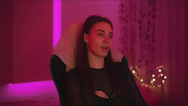 Snapshot of CandyStorm chatting on 3, 4, 2026 CandyStorm online show from 3, 4, 2026