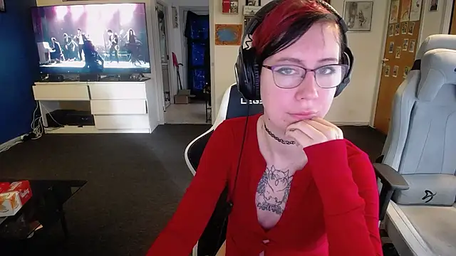 Snapshot of TattooedGirls chatting on 3, 10, 2025 TattooedGirls online show from 3, 10, 2025