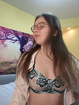 Snapshot of JennyVego chatting on 8, 5, 2026 JennyVego online show from 8, 5, 2026
