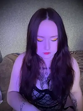 Snapshot of BambiGlow chatting on 11, 10, 2025 BambiGlow online show from 11, 10, 2025