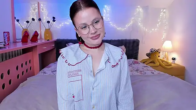 Snapshot of Me-Dea chatting on 6, 3, 2026 Me-Dea online show from 6, 3, 2026