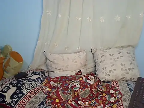 Snapshot of RoseNaya chatting on 7, 5, 2026 RoseNaya online show from 7, 5, 2026