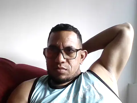 Snapshot of fayola20 chatting on 19, 4, 2026 fayola20 online show from 19, 4, 2026