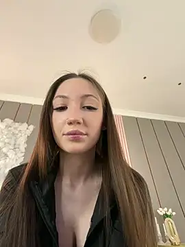 SabrinaSong online show from 16, 4, 2026