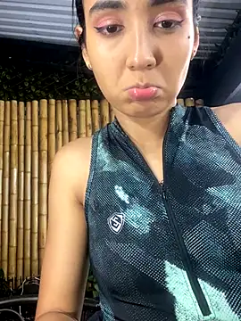 cloe taylor   online show from 30, 10, 2025