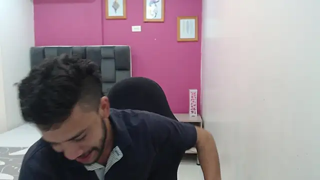 Juan FelipeX01 online show from 18, 10, 2025