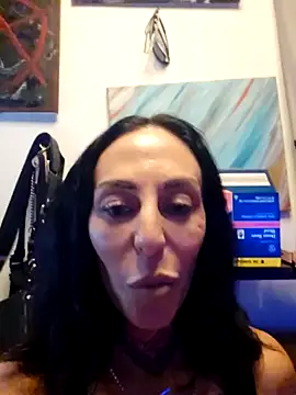 inkdhollow1 online show from 1, 10, 2025