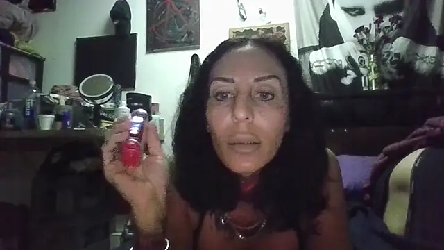 inkdhollow1 online show from 4, 11, 2025