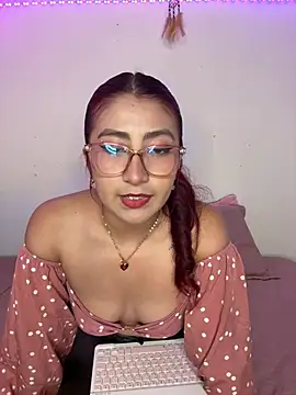 Snapshot of saramooon chatting on 6, 4, 2026 saramooon online show from 6, 4, 2026