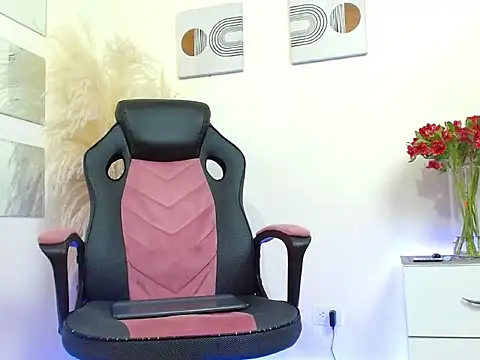 Snapshot of mathewv_ chatting on 31, 10, 2025 mathewv online show from 31, 10, 2025