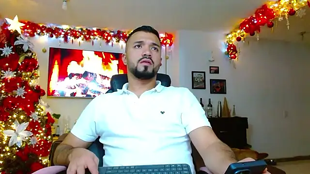 Snapshot of mathewv_ chatting on 11, 11, 2025 mathewv online show from 11, 11, 2025