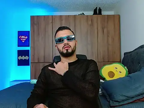 Snapshot of mathewv_ chatting on 19, 11, 2025 mathewv online show from 19, 11, 2025