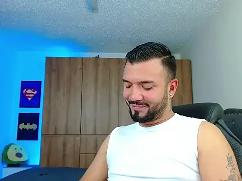 Snapshot of mathewv_ chatting on 22, 11, 2025 mathewv online show from 22, 11, 2025