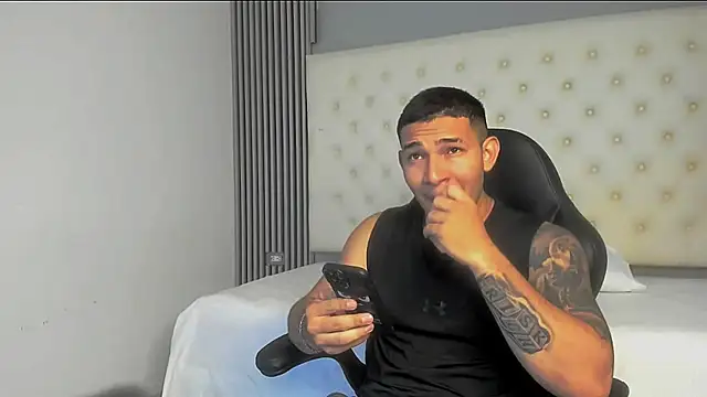 Snapshot of venedic_bull chatting on 11, 11, 2025 venedic bull online show from 11, 11, 2025