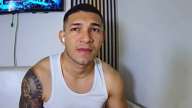 Snapshot of venedic_bull chatting on 2, 12, 2025 venedic bull online show from 2, 12, 2025