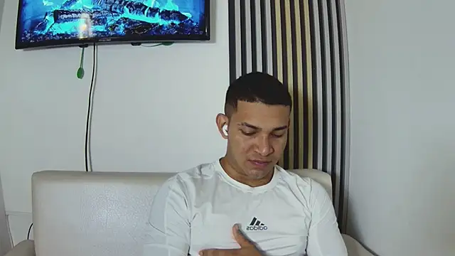 Snapshot of venedic_bull chatting on 4, 12, 2025 venedic bull online show from 4, 12, 2025