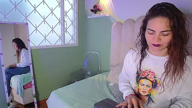 Snapshot of BiancaLuxx_ chatting on 9, 3, 2026 BiancaLuxx online show from 9, 3, 2026