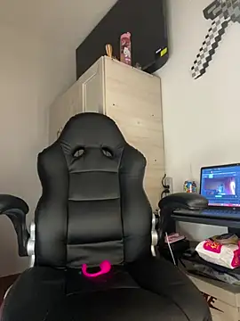 Snapshot of Miichii chatting on 21, 4, 2026 Miichii online show from 21, 4, 2026