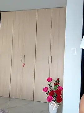 Zoe riivas online show from 16, 12, 2025