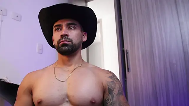 Snapshot of SOY_MIKE chatting on 14, 12, 2025 SOY MIKE online show from 14, 12, 2025