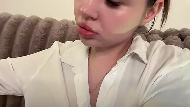 Snapshot of AlmaryKim chatting on 4, 6, 2026 AlmaryKim online show from 4, 6, 2026