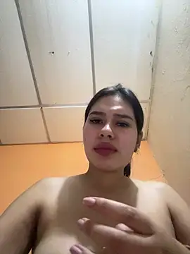 Snapshot of Brianna_bunny05 chatting on 19, 4, 2026 Brianna bunny05 online show from 19, 4, 2026