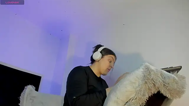 Anny ferrer1 online show from 15, 4, 2026