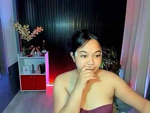 UrFavouriteCravings online show from 2, 11, 2025