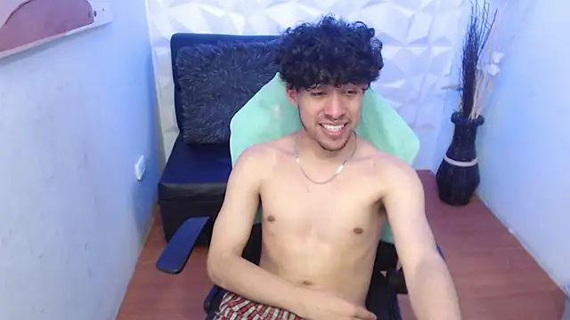 Liil boy online show from 13, 11, 2025