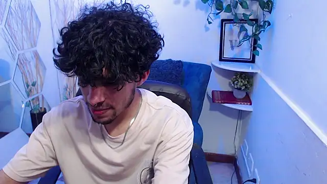 Liil boy online show from 27, 11, 2025