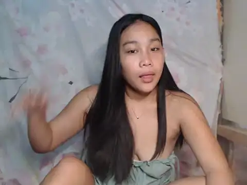 Snapshot of luna_light23 chatting on 29, 10, 2025 luna light23 online show from 29, 10, 2025