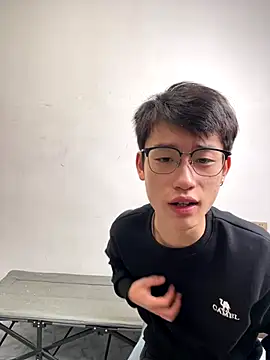 Cate-boy online show from 11, 11, 2025