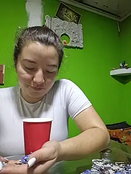 annyaparis online show from 29, 10, 2025