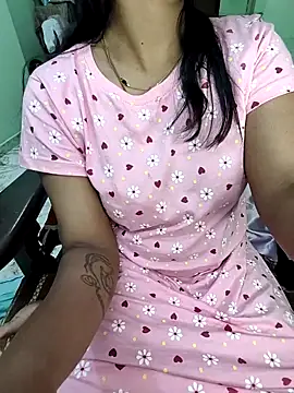 Snapshot of tamil_thaara03 chatting on 11, 3, 2026 tamil thaara03 online show from 11, 3, 2026