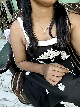 Snapshot of tamil_thaara03 chatting on 15, 3, 2026 tamil thaara03 online show from 15, 3, 2026