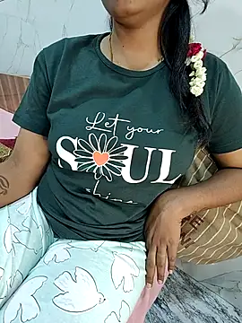 Snapshot of tamil_thaara03 chatting on 19, 3, 2026 tamil thaara03 online show from 19, 3, 2026