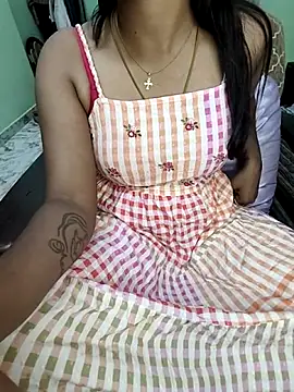 Snapshot of tamil_thaara03 chatting on 6, 4, 2026 tamil thaara03 online show from 6, 4, 2026